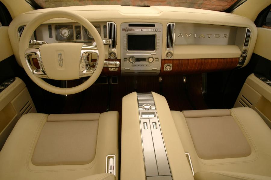  Lincoln Aviator Concept 2004 года  (фото 14 из 37)